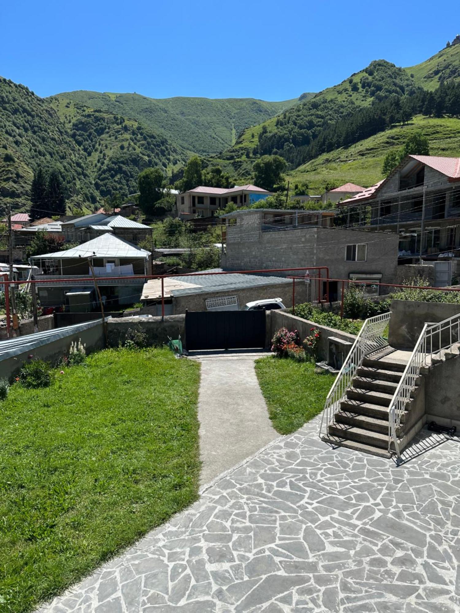Polaris Kazbegi Stepantsminda Exterior foto